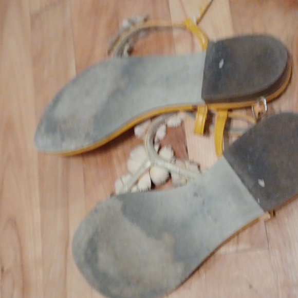 Nine West Yellow flowers shoes Size 8 - Picture 7 of 10